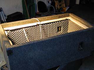 Box mit D&auml;mmaterial